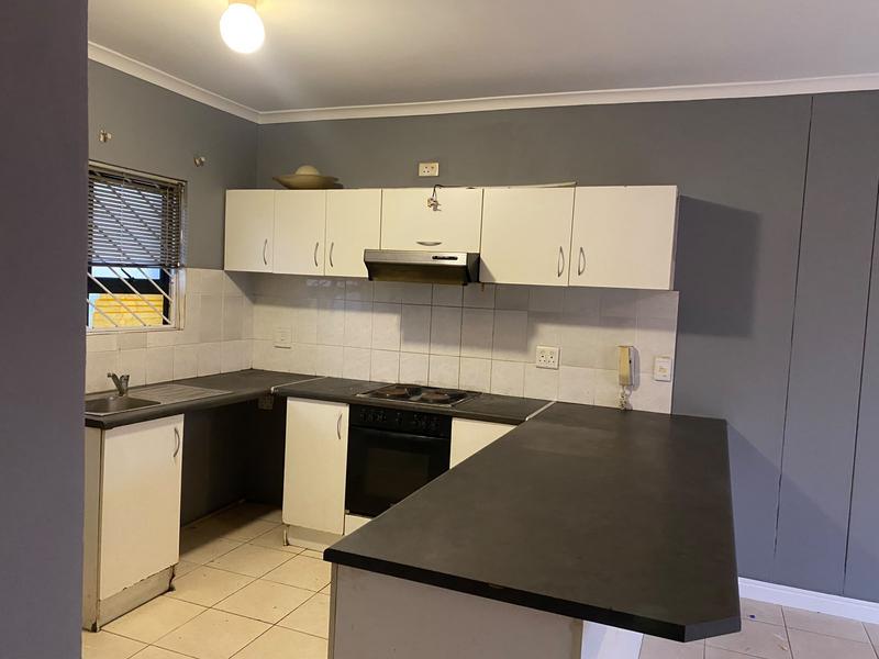 2 Bedroom Property for Sale in Kensington Western Cape